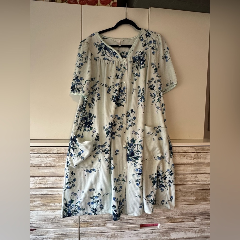 🌸 Adonna Floral Button Front Nightgown XL